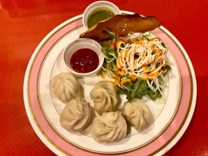 MOMOS